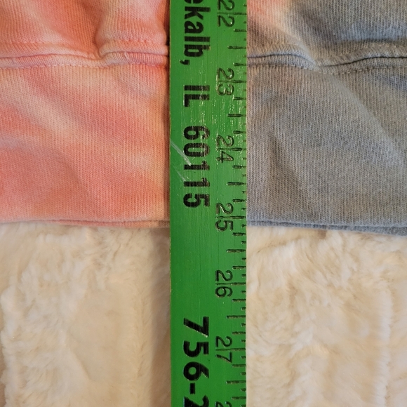 Tye dye off the shoulder sweatshirt - Picture 7 of 10